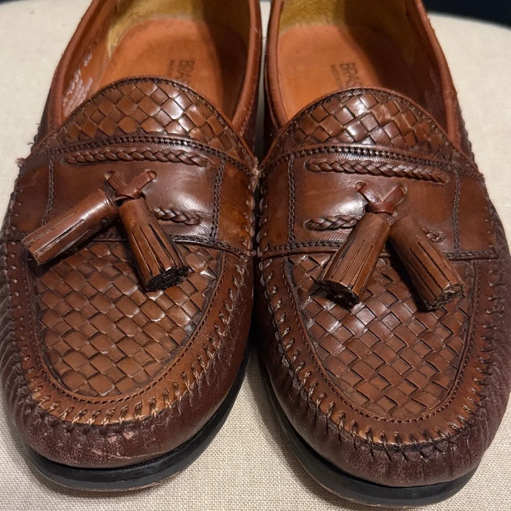 Brass Boot Classic Brown Leather Tassel Loafers, Men’s Size 9.5